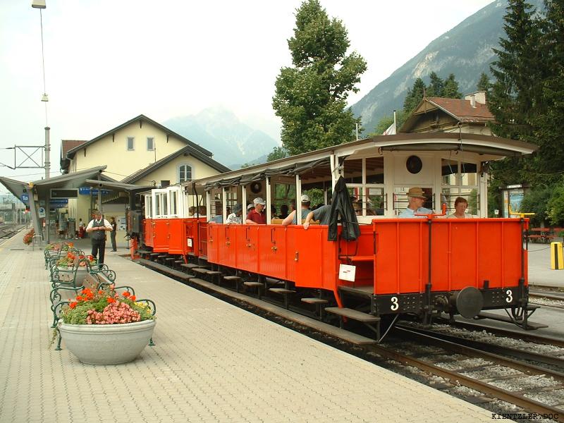 Train au départ à Jenbach