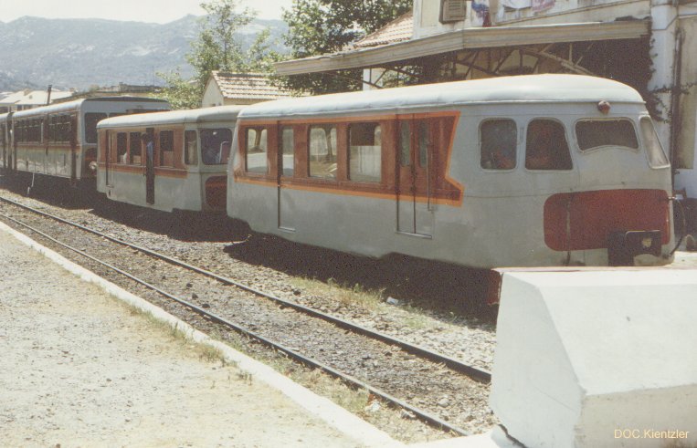 train de voyageurs à Calvi
