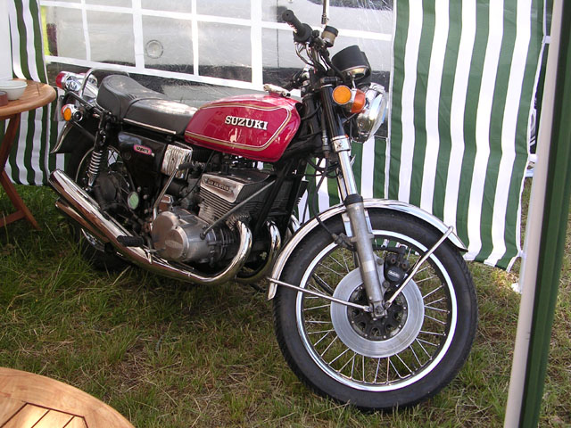 SUZUKI_GT_550