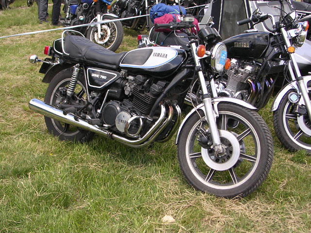 YAMAHA_750_XS